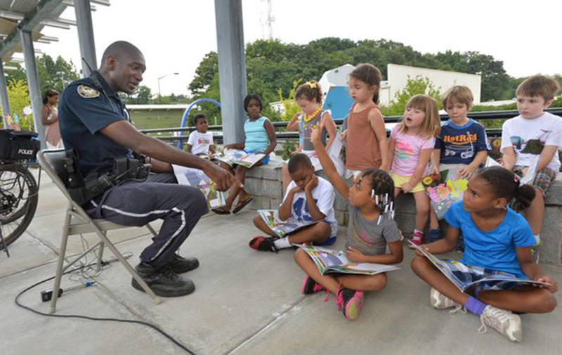 reading-with-atlanta-children